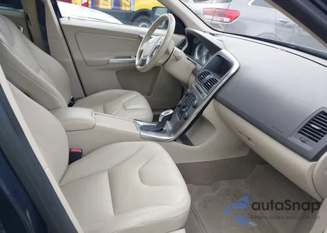 2013 Volvo Xc60 3.2 Premier Plus z USA, uszkodzony, nr VIN YV4940DZ4D2368709